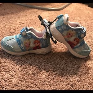 NWT Disney frozen sneakers